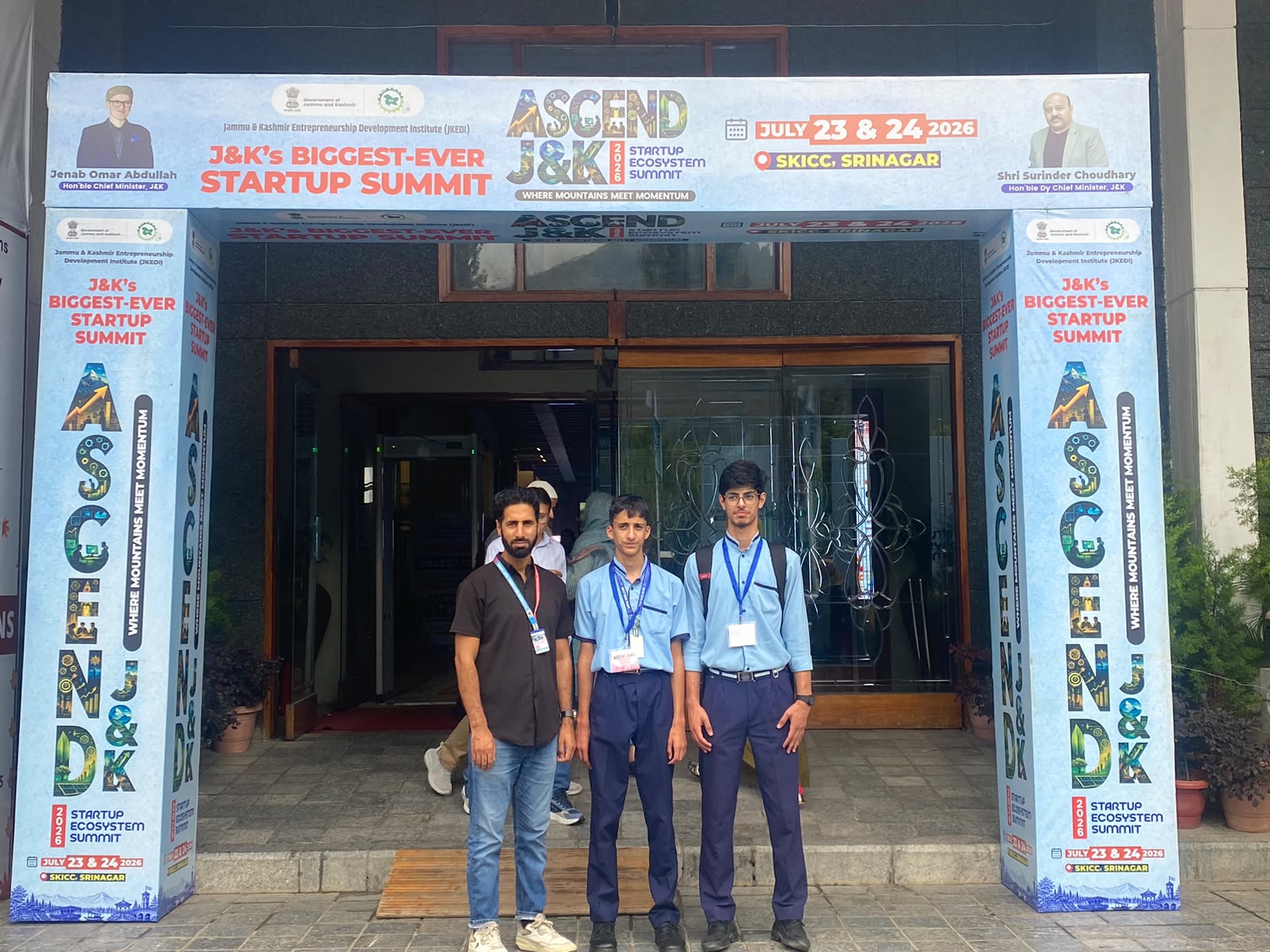 Arsalan Reyaz presenting StromeEye UAV at ASCEND J&K 2026 - Image 1